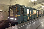 Вагон типа 81-717 № 9068 на станции "Комсомольская"