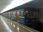 Состав из вагонов типа 81-717/81-714 на станции "Могилёвская"